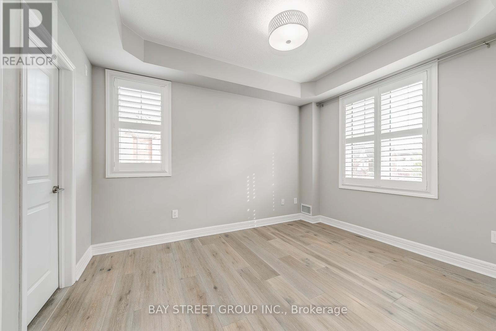 205 - 2326 Taunton Road W, Oakville, Ontario  L6H 0L3 - Photo 16 - W12826230