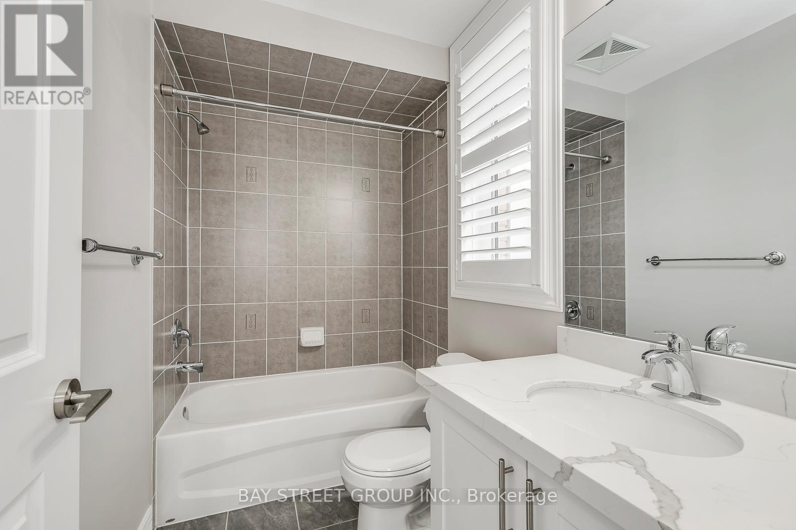 205 - 2326 Taunton Road W, Oakville, Ontario  L6H 0L3 - Photo 19 - W12826230