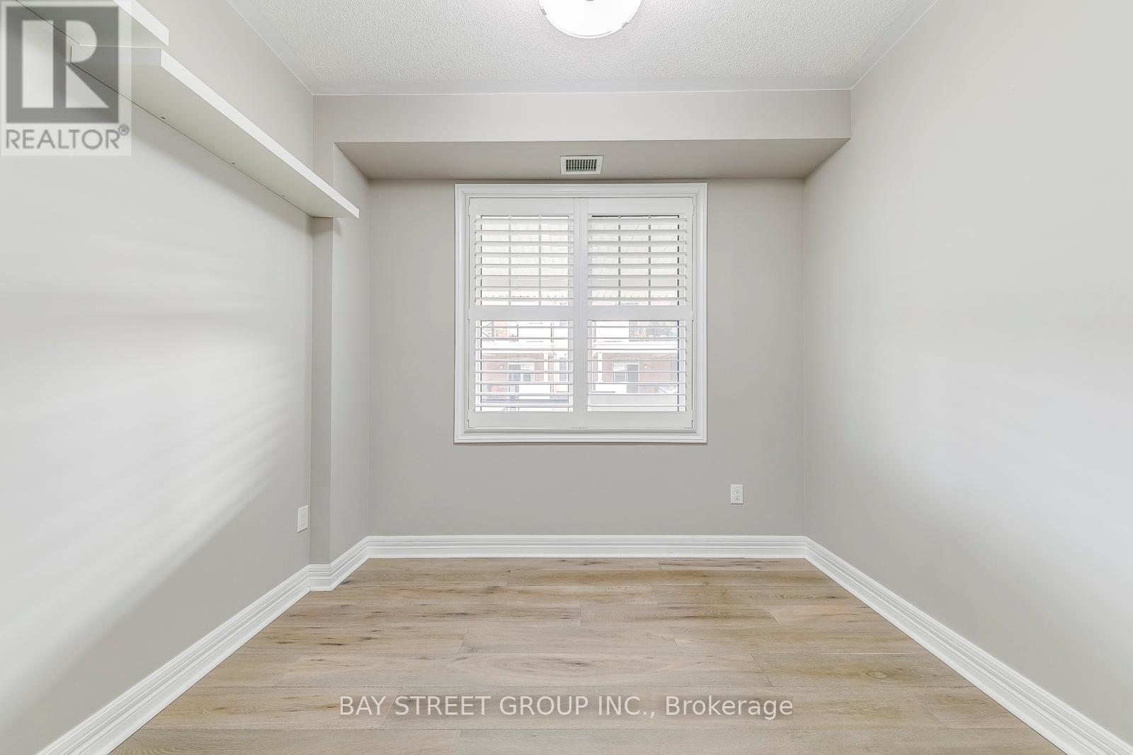 205 - 2326 Taunton Road W, Oakville, Ontario  L6H 0L3 - Photo 20 - W12826230