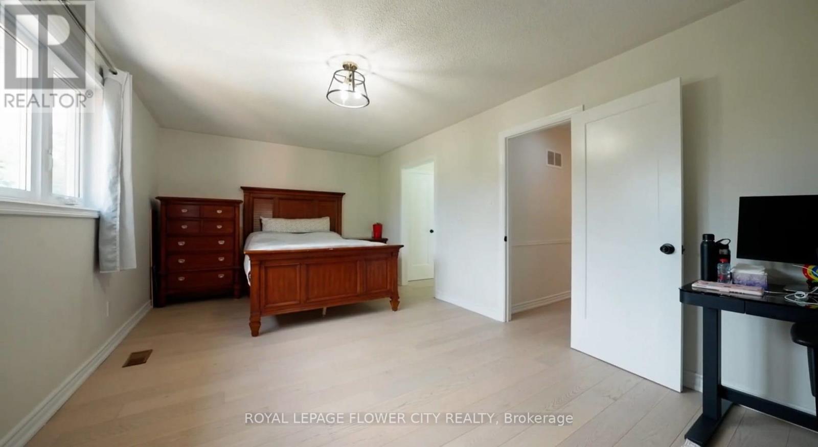 32 Payton Court W, Brampton, Ontario  L6W 3Y9 - Photo 19 - W12826284