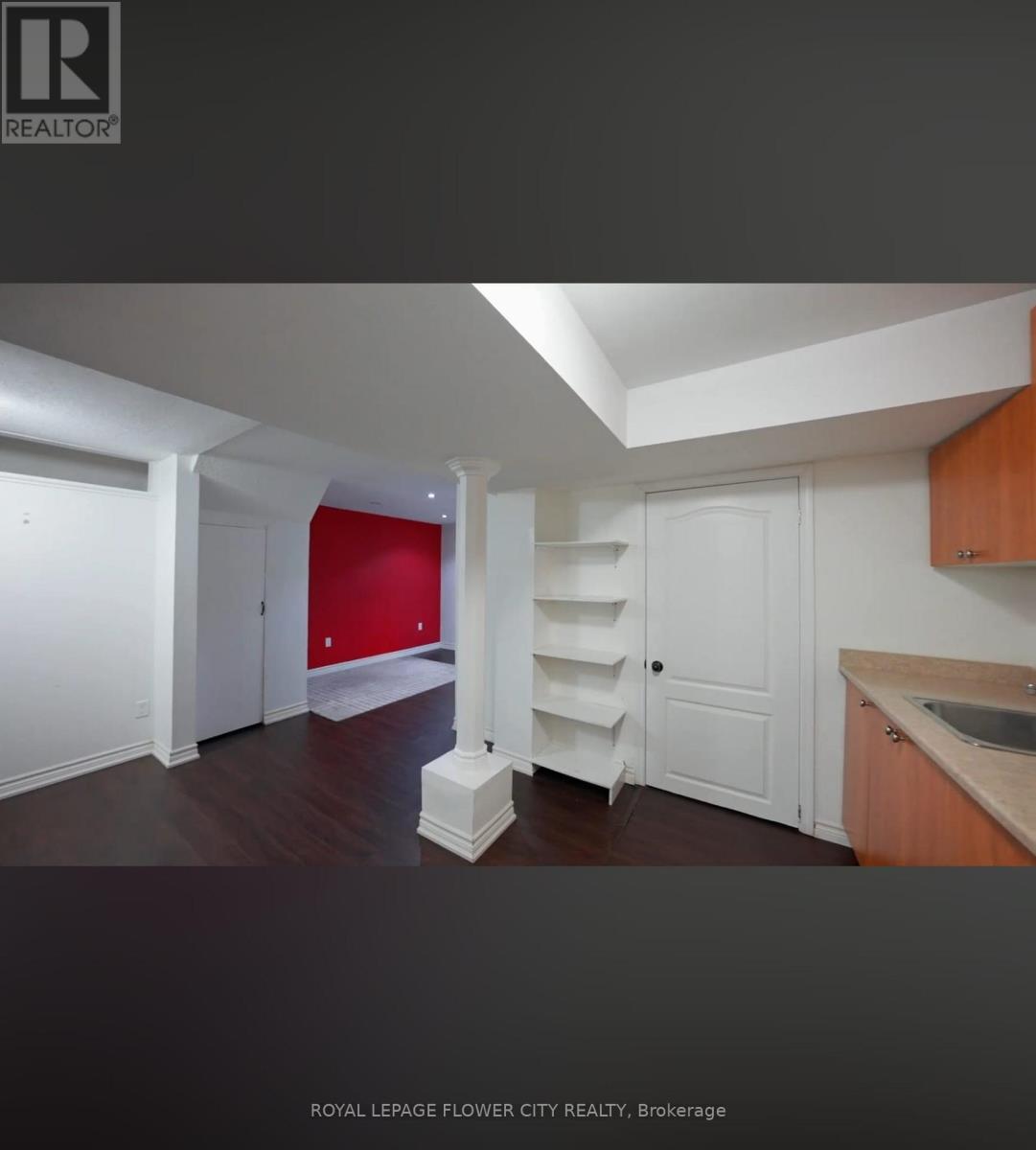 32 Payton Court W, Brampton, Ontario  L6W 3Y9 - Photo 22 - W12826284