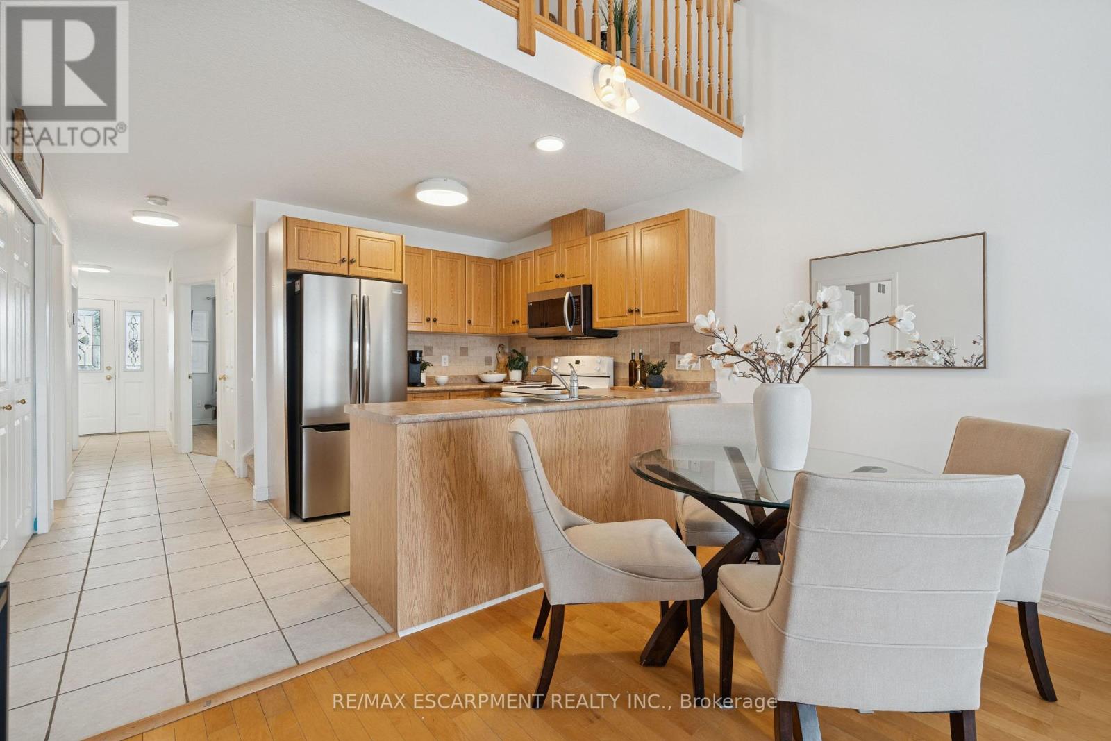 75 Doctor Moore Court, Halton Hills, Ontario  L7J 3A6 - Photo 18 - W12826294