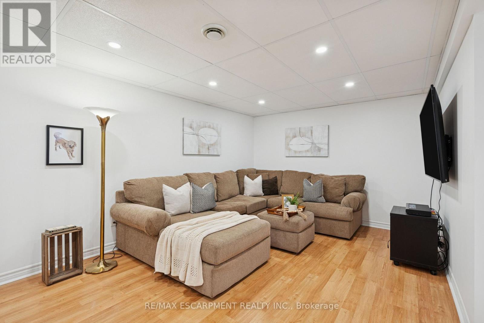 75 Doctor Moore Court, Halton Hills, Ontario  L7J 3A6 - Photo 34 - W12826294