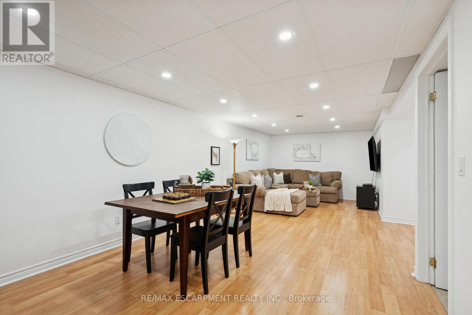 75 Doctor Moore Court, Halton Hills, Ontario  L7J 3A6 - Photo 36 - W12826294