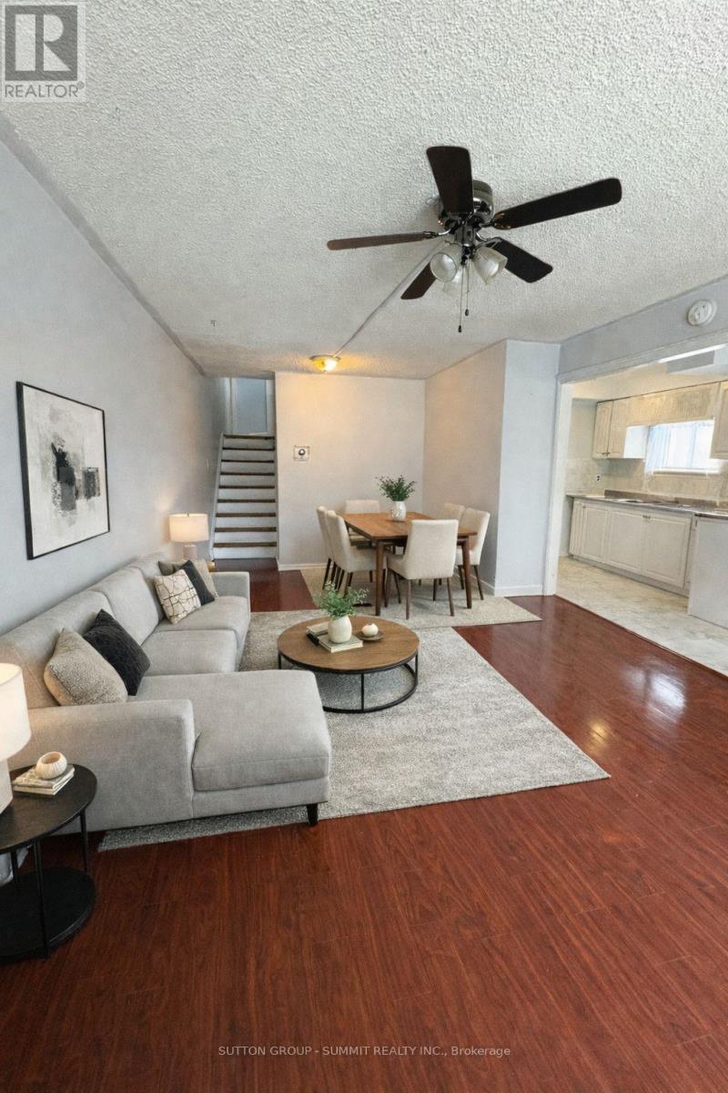 7465 Discus Crescent, Mississauga, Ontario  L4T 2V4 - Photo 3 - W12826300