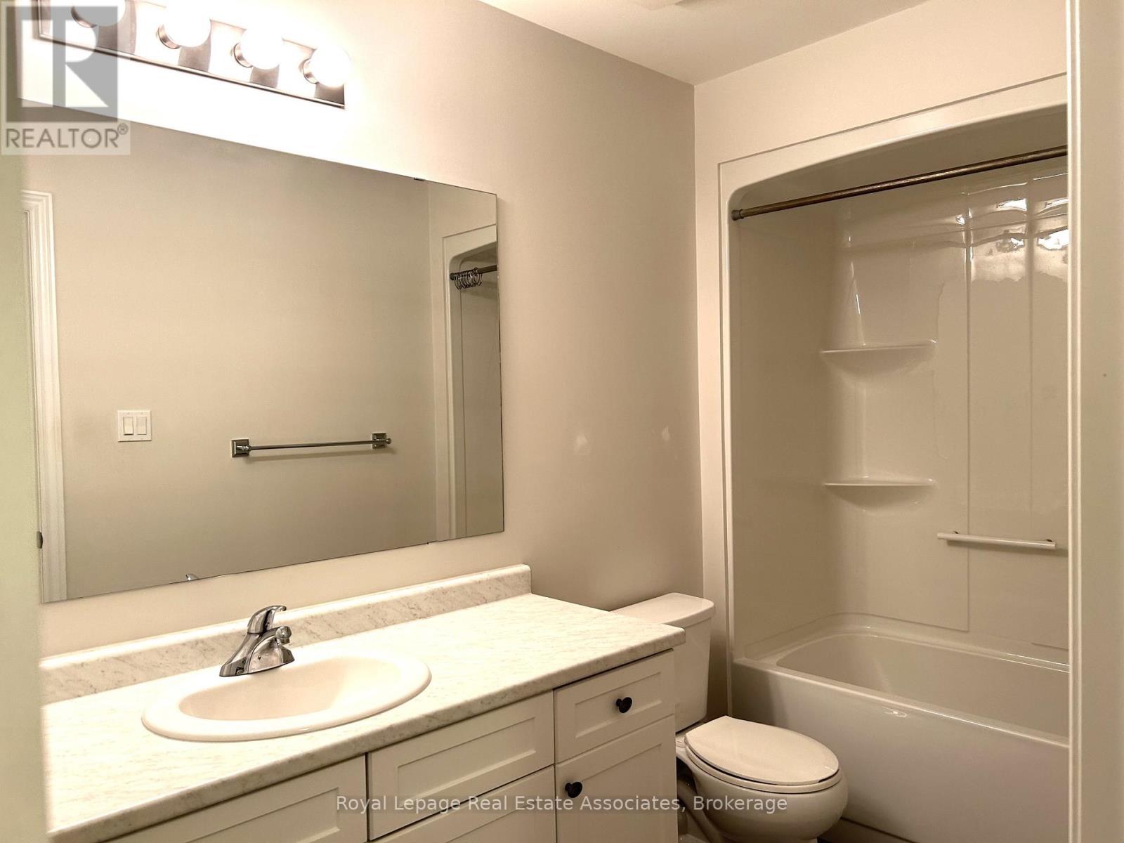 Lorem Ipsum Dolor Sit, Orangeville, Ontario  L9W  - Photo 13 - DEMO29406433