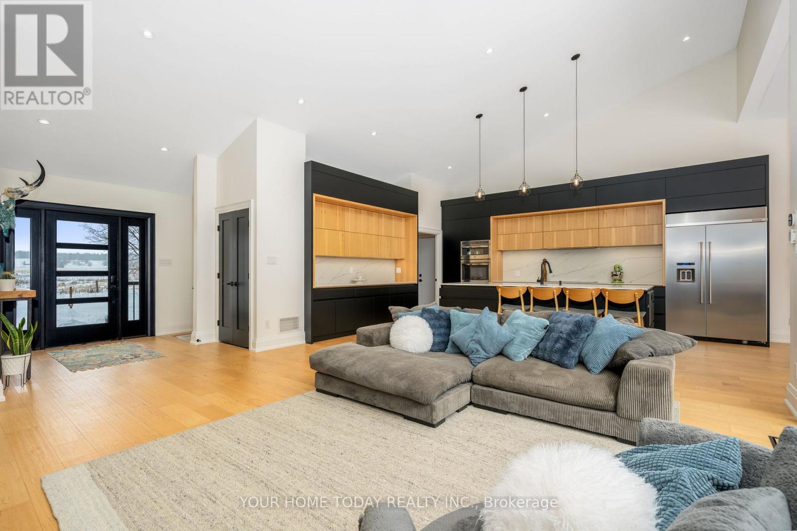 10735 Third Line, Halton Hills, Ontario  L9T 2X9 - Photo 11 - W12826328