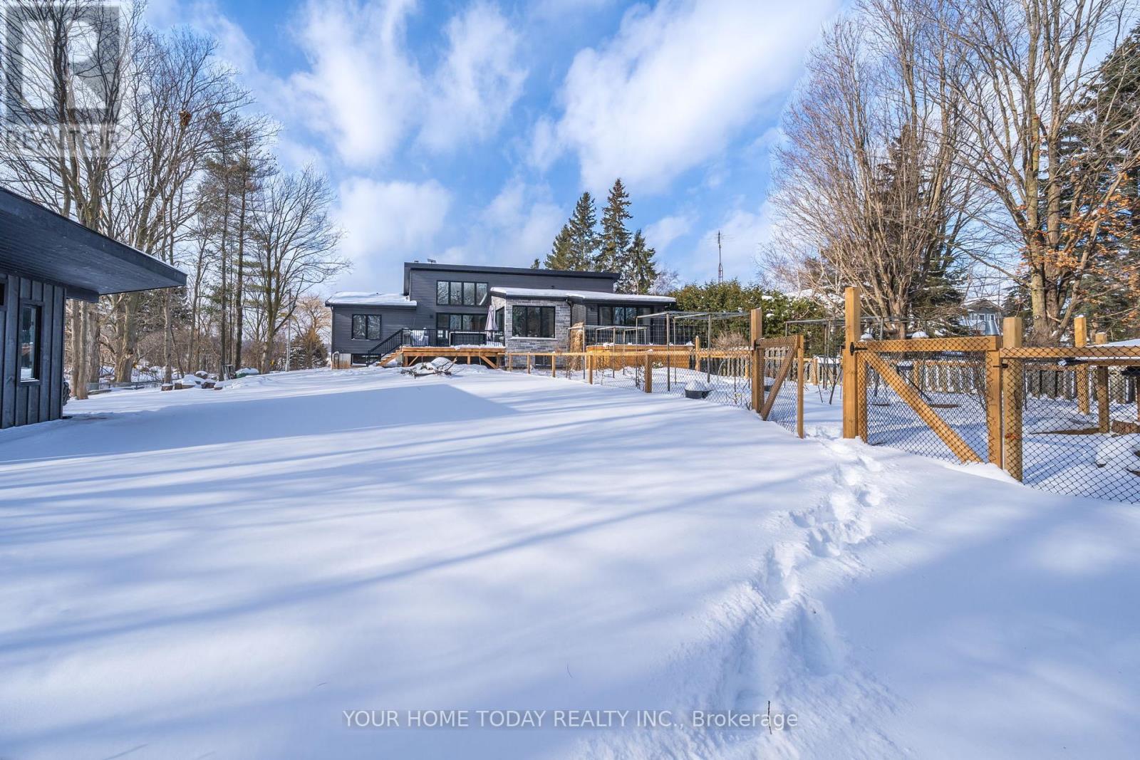 10735 Third Line, Halton Hills, Ontario  L9T 2X9 - Photo 43 - W12826328