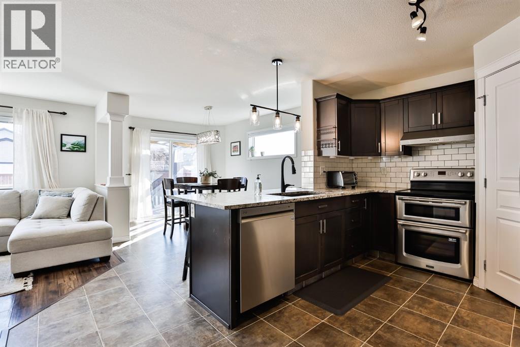 437 Twinriver Road W, Lethbridge, Alberta  T1J 3Y9 - Photo 4 - A2289084