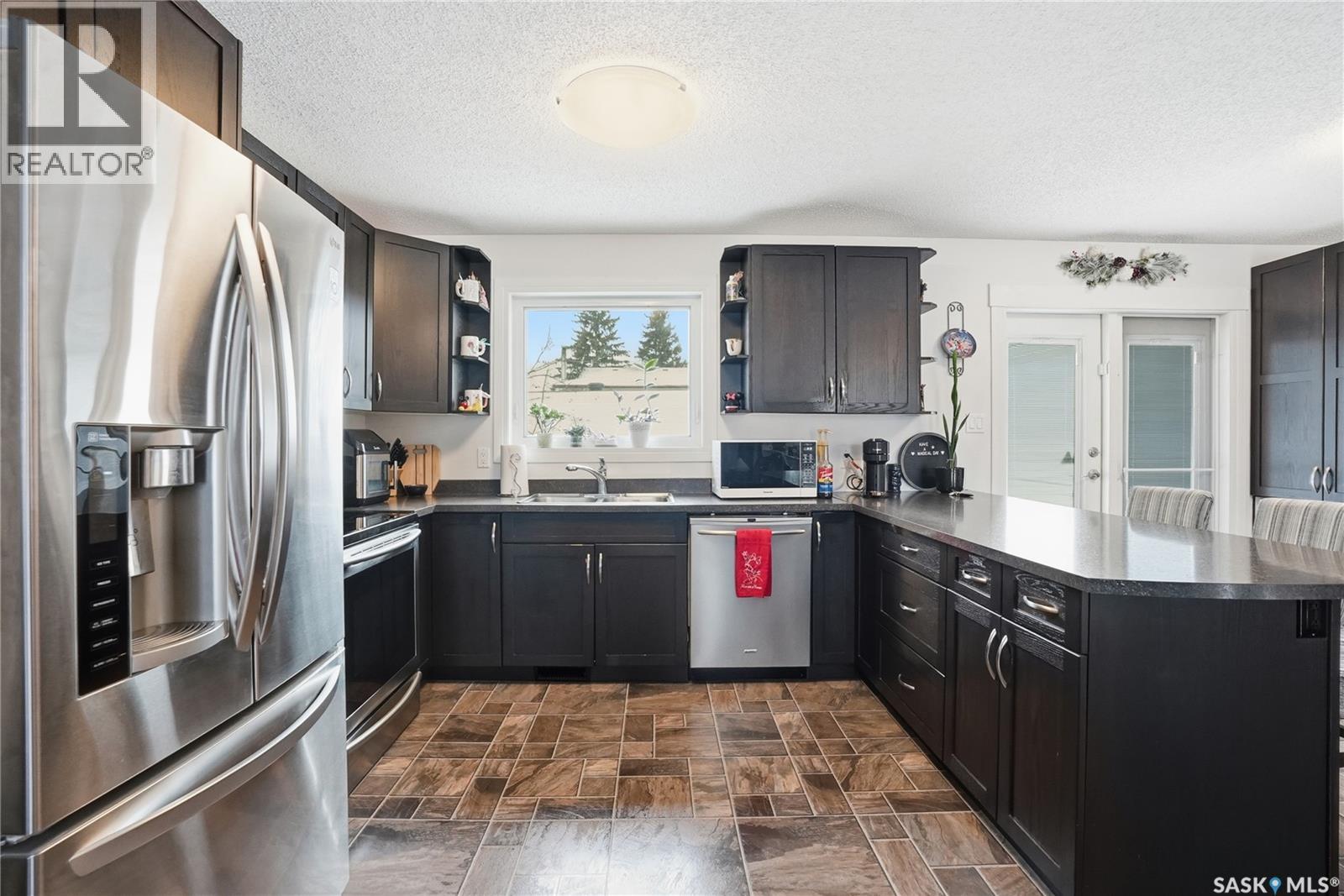 327 Allegretto Crescent, Saskatoon, Saskatchewan  S7K 6W3 - Photo 9 - SK029256