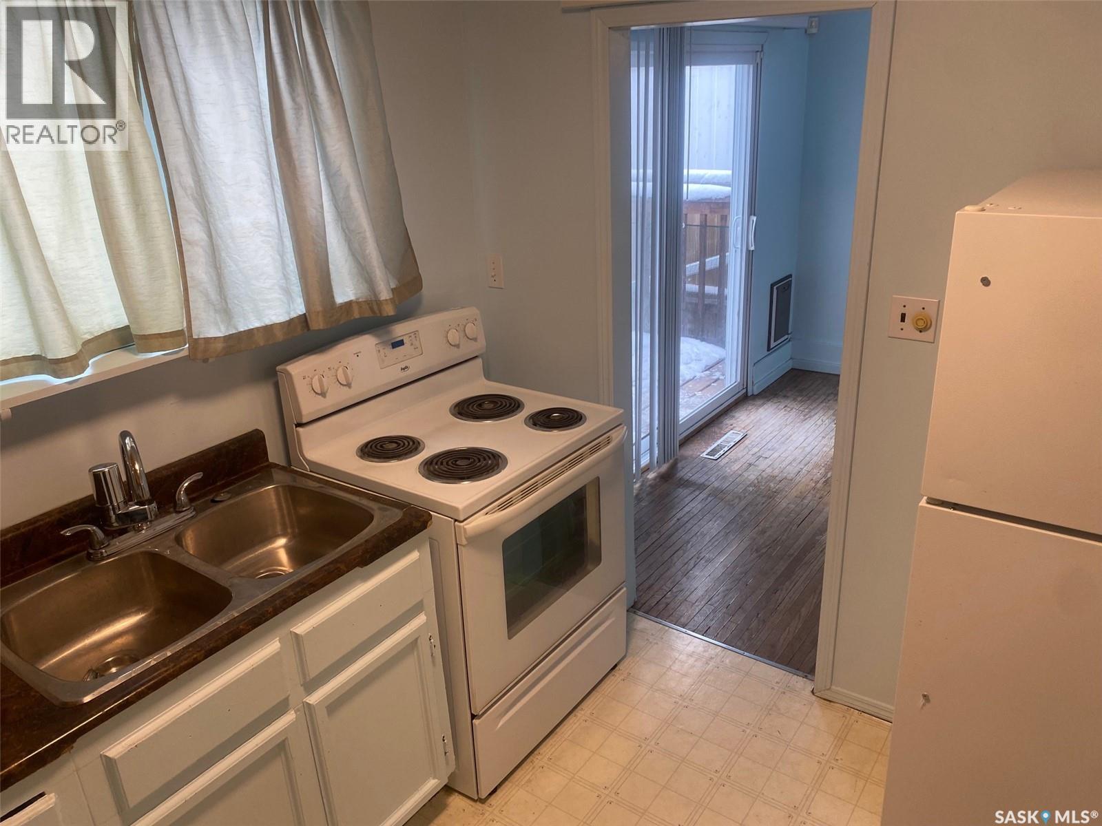 1127 J Avenue S, Saskatoon, Saskatchewan  S7M 2C2 - Photo 2 - SK029254