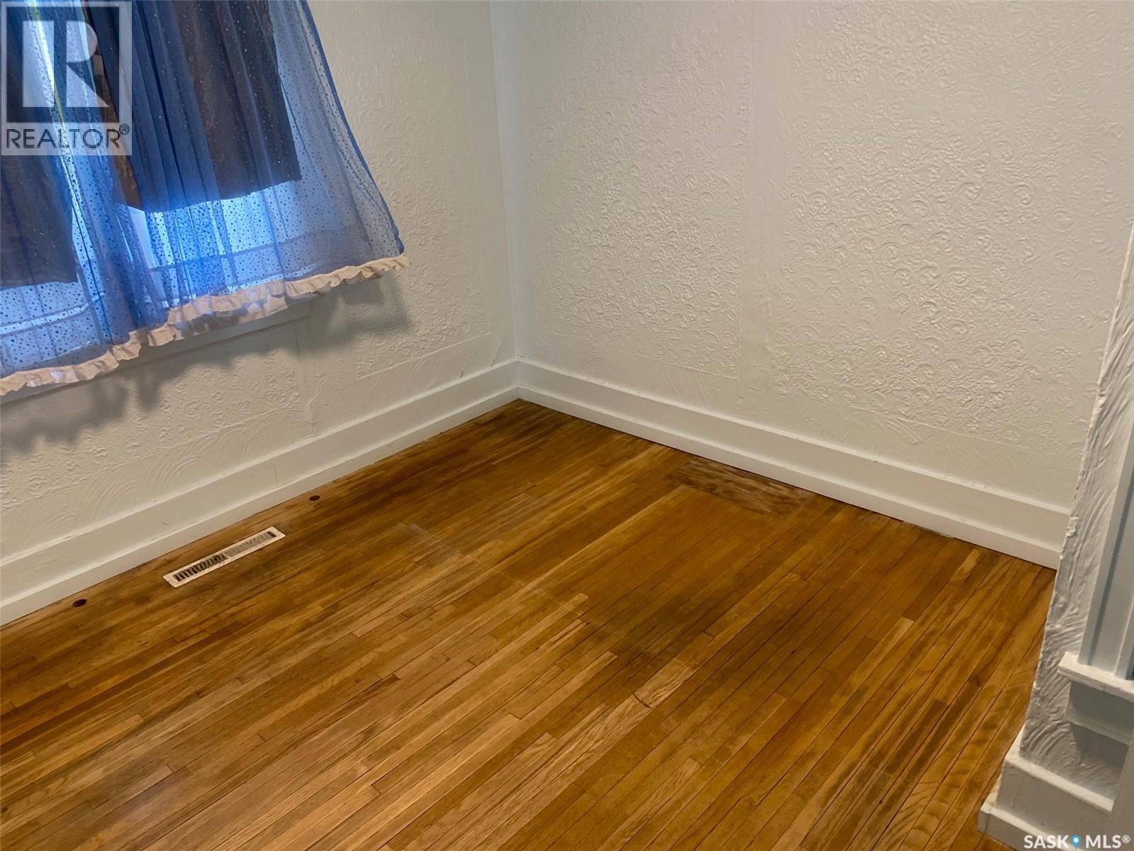 1127 J Avenue S, Saskatoon, Saskatchewan  S7M 2C2 - Photo 8 - SK029254