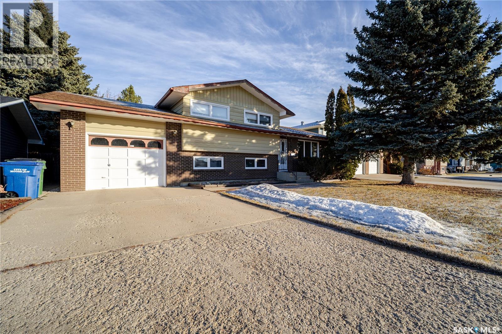 30 Avens ROAD, moose jaw, Saskatchewan