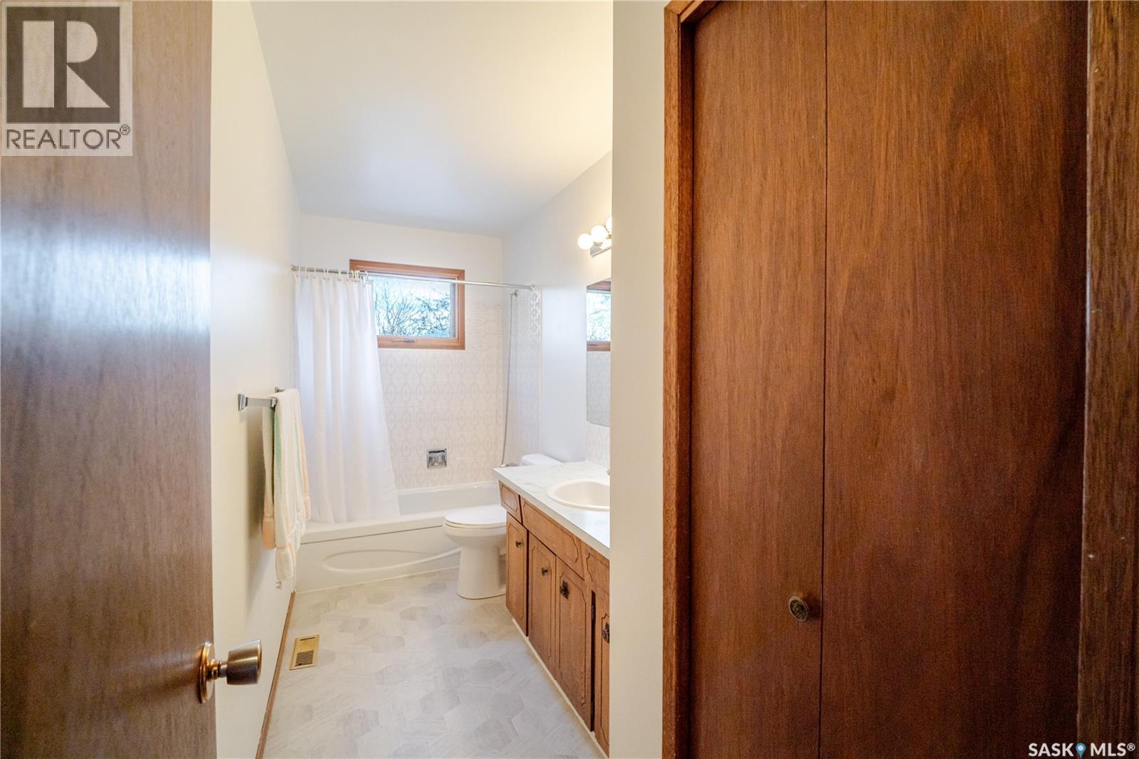 30 Avens Road, Moose Jaw, Saskatchewan  S6J 1B6 - Photo 13 - SK029250