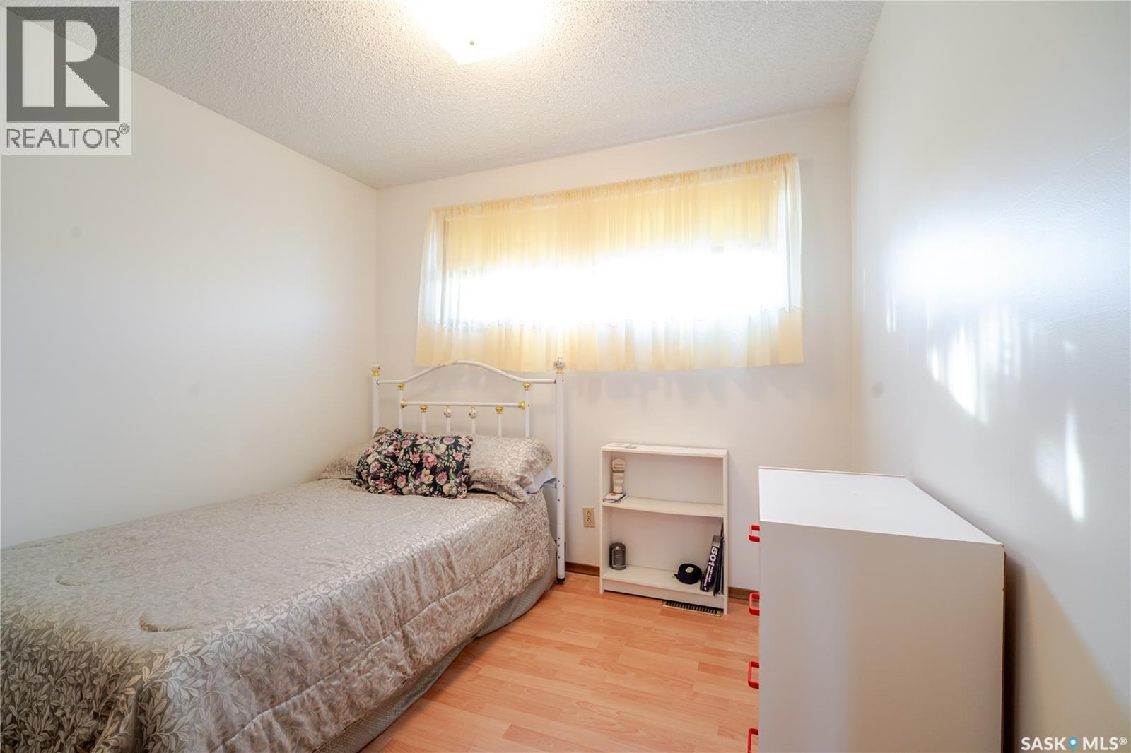 30 Avens Road, Moose Jaw, Saskatchewan  S6J 1B6 - Photo 21 - SK029250