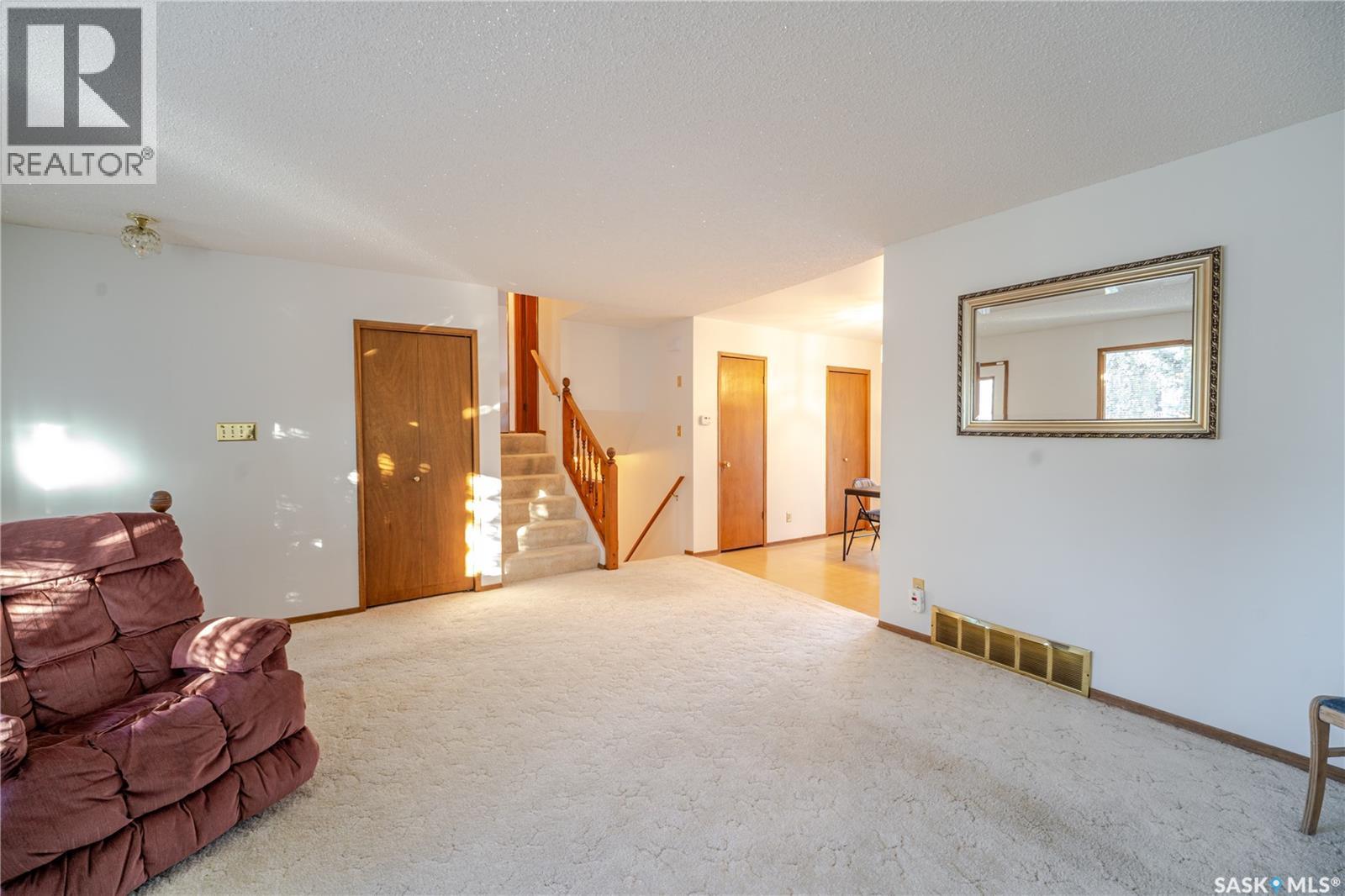 30 Avens Road, Moose Jaw, Saskatchewan  S6J 1B6 - Photo 6 - SK029250