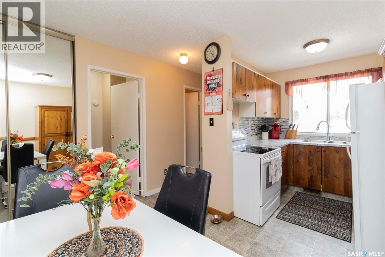 81 1128 Mckercher Drive, Saskatoon, Saskatchewan  S7H 4Y7 - Photo 4 - SK029112