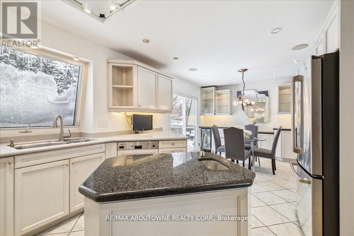 25 Bannisdale Way, Hamilton, Ontario  L0R 1H2 - Photo 14 - X12826146