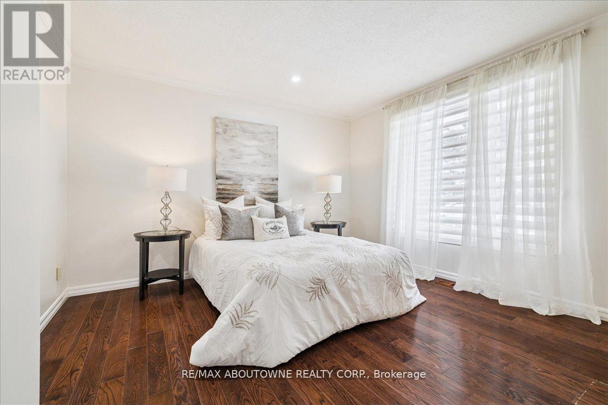 25 Bannisdale Way, Hamilton, Ontario  L0R 1H2 - Photo 18 - X12826146