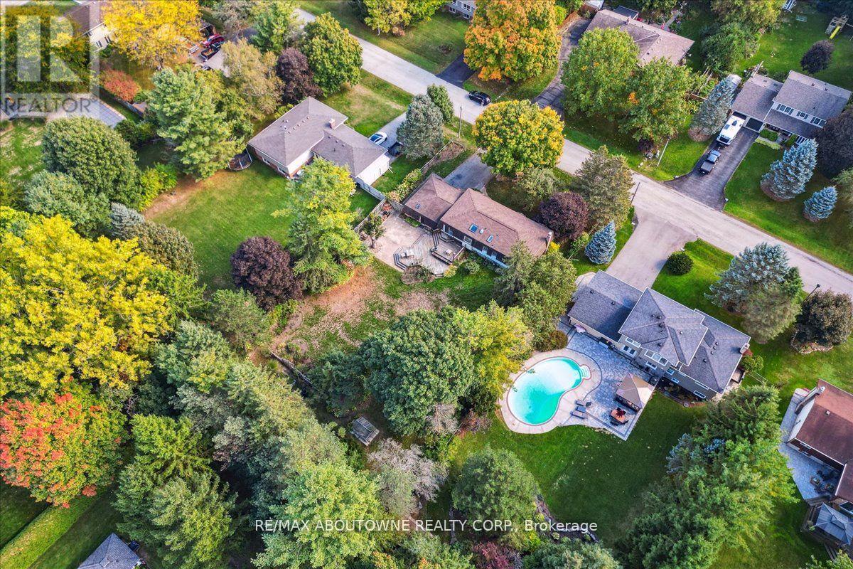 25 Bannisdale Way, Hamilton, Ontario  L0R 1H2 - Photo 48 - X12826146