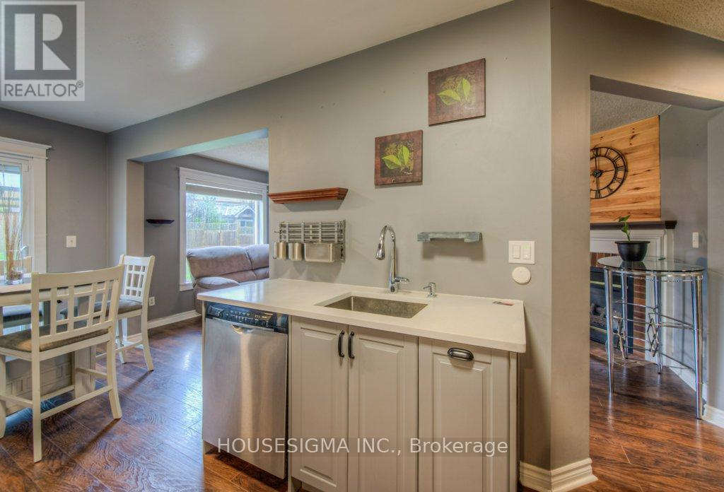 20 Hunt Street, North Dumfries, Ontario  N0B 1E0 - Photo 18 - X12826152