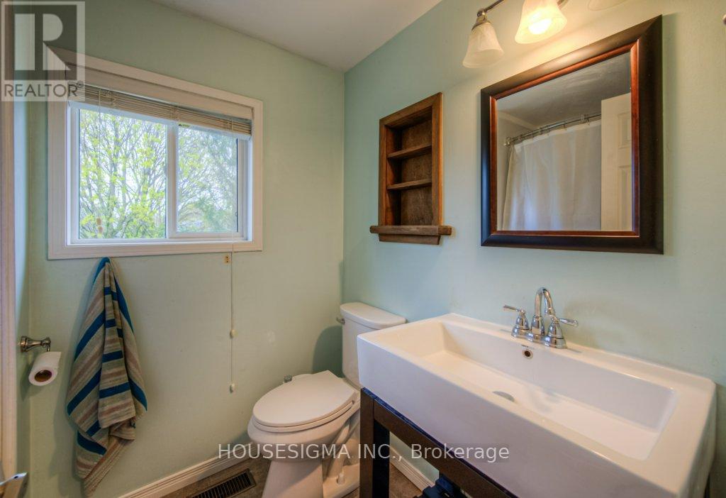 20 Hunt Street, North Dumfries, Ontario  N0B 1E0 - Photo 25 - X12826152