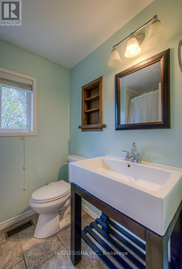 20 Hunt Street, North Dumfries, Ontario  N0B 1E0 - Photo 26 - X12826152