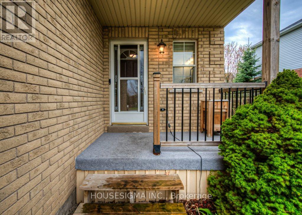 20 Hunt Street, North Dumfries, Ontario  N0B 1E0 - Photo 5 - X12826152