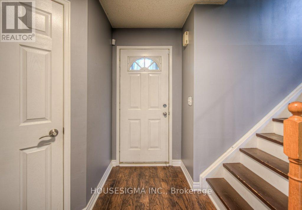 20 Hunt Street, North Dumfries, Ontario  N0B 1E0 - Photo 6 - X12826152