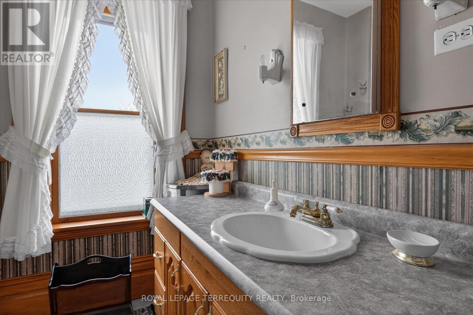 16 Booth Street S, Trent Hills, Ontario  K0L 1L0 - Photo 36 - X12826206