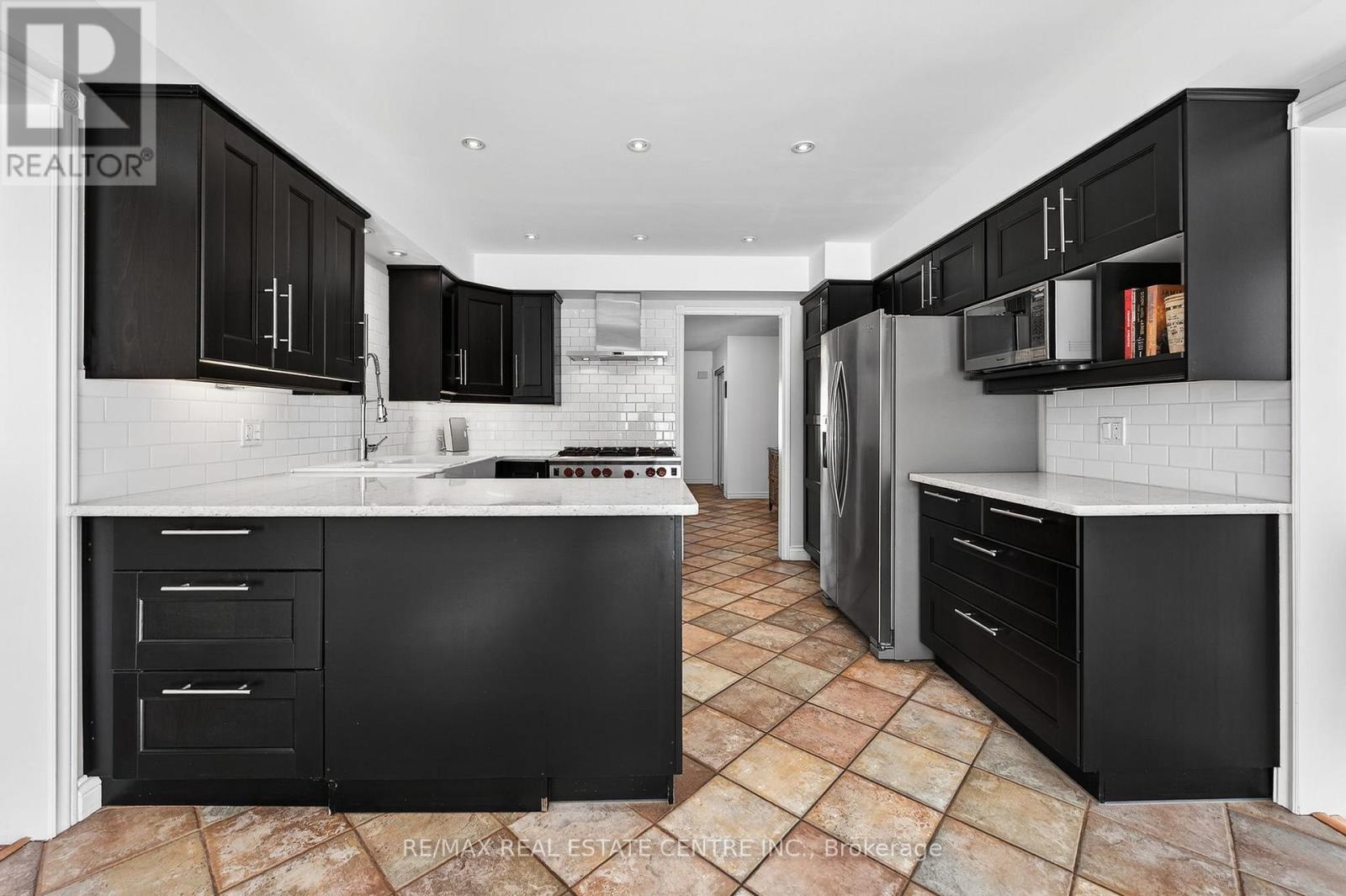 79 Handorf Drive, Cambridge, Ontario  N3C 3Y3 - Photo 11 - X12826272