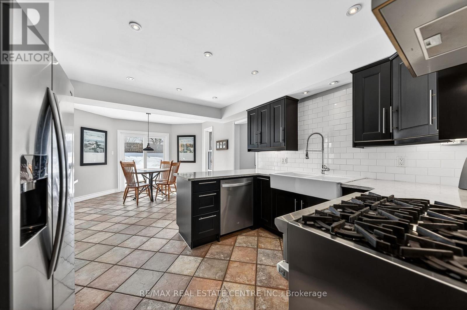 79 Handorf Drive, Cambridge, Ontario  N3C 3Y3 - Photo 13 - X12826272