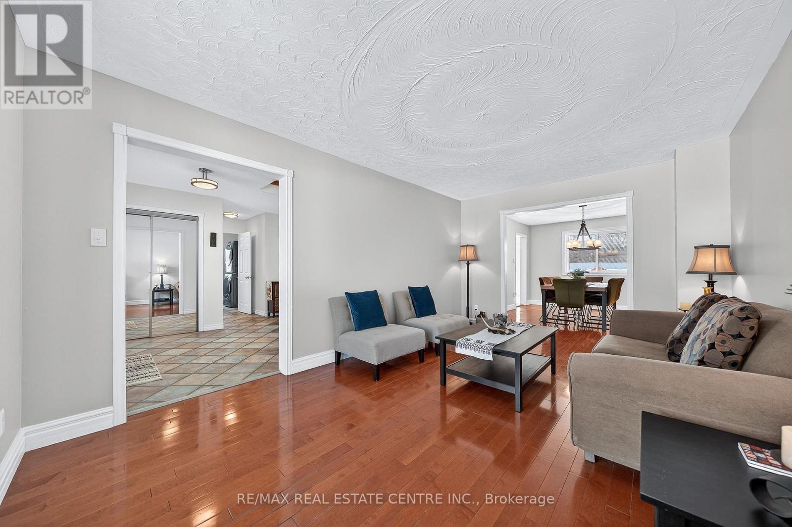 79 Handorf Drive, Cambridge, Ontario  N3C 3Y3 - Photo 8 - X12826272