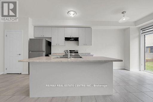 101 Selection Heights, Thorold, Ontario  L2V 0N7 - Photo 11 - X12826282