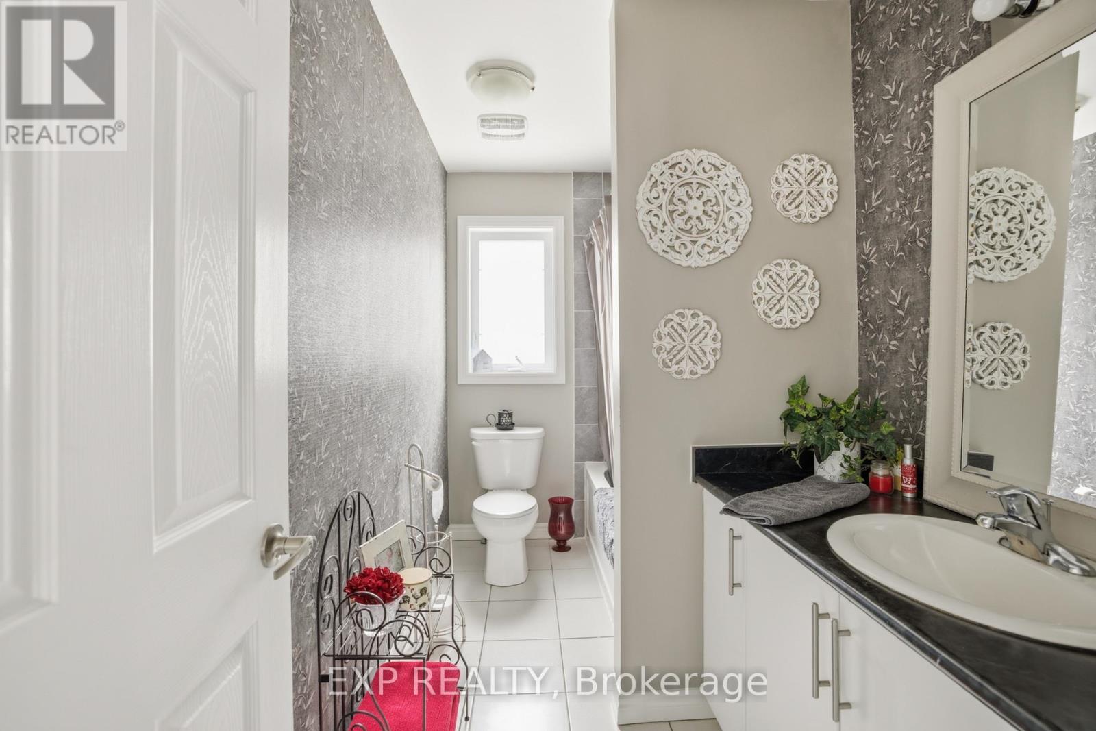 15 Irving Drive, Norwich, Ontario  N0J 1P0 - Photo 19 - X12826324