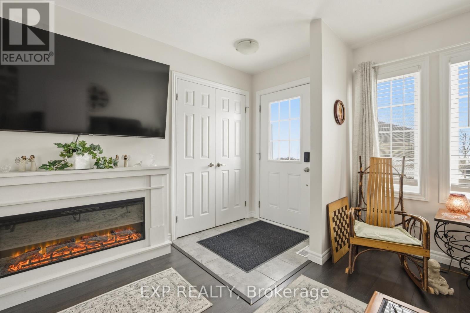 15 Irving Drive, Norwich, Ontario  N0J 1P0 - Photo 6 - X12826324