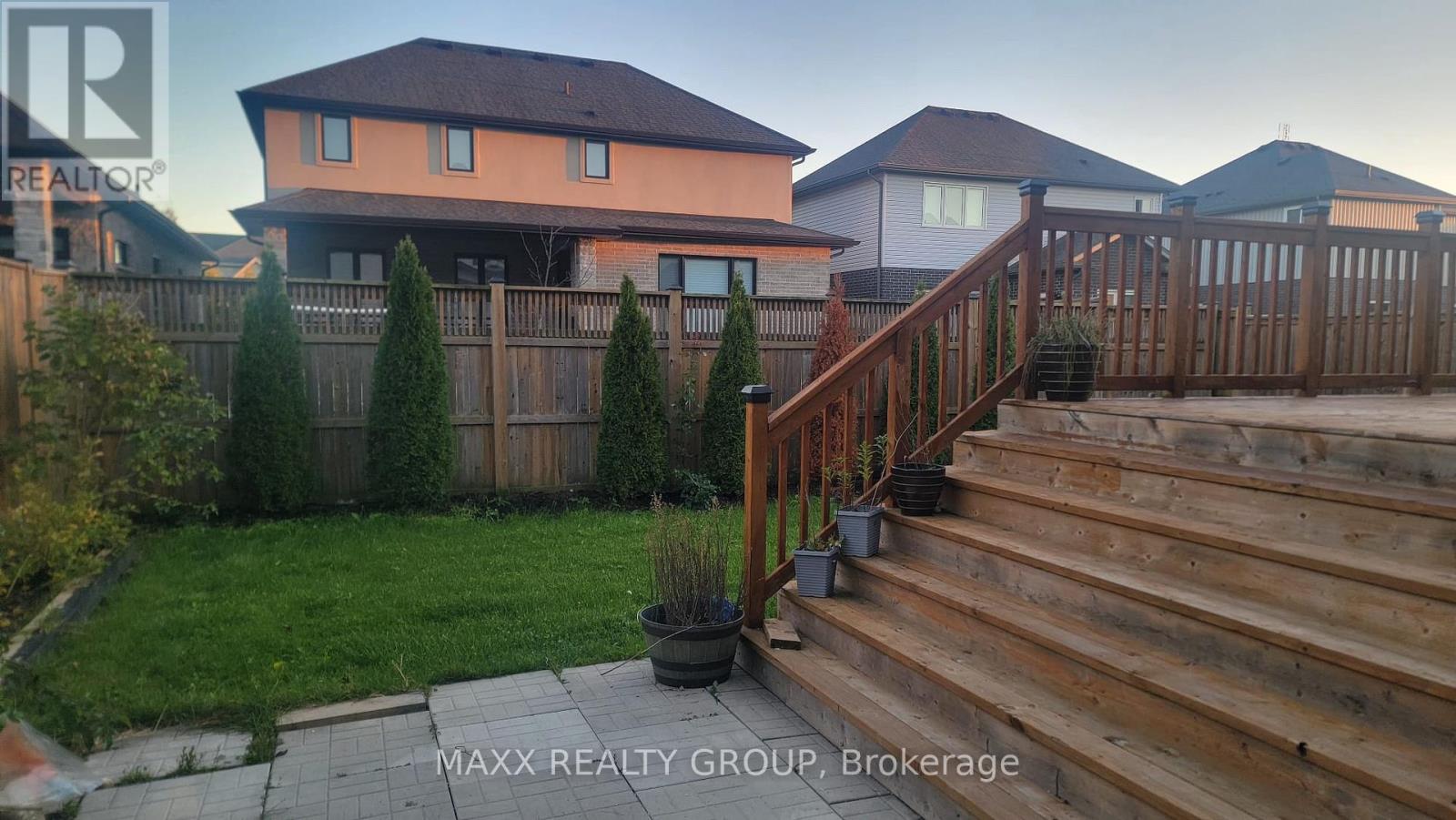 9334 Shoveller Drive, Niagara Falls (Forestview), Ontario  L2H 0M3 - Photo 27 - X12826344