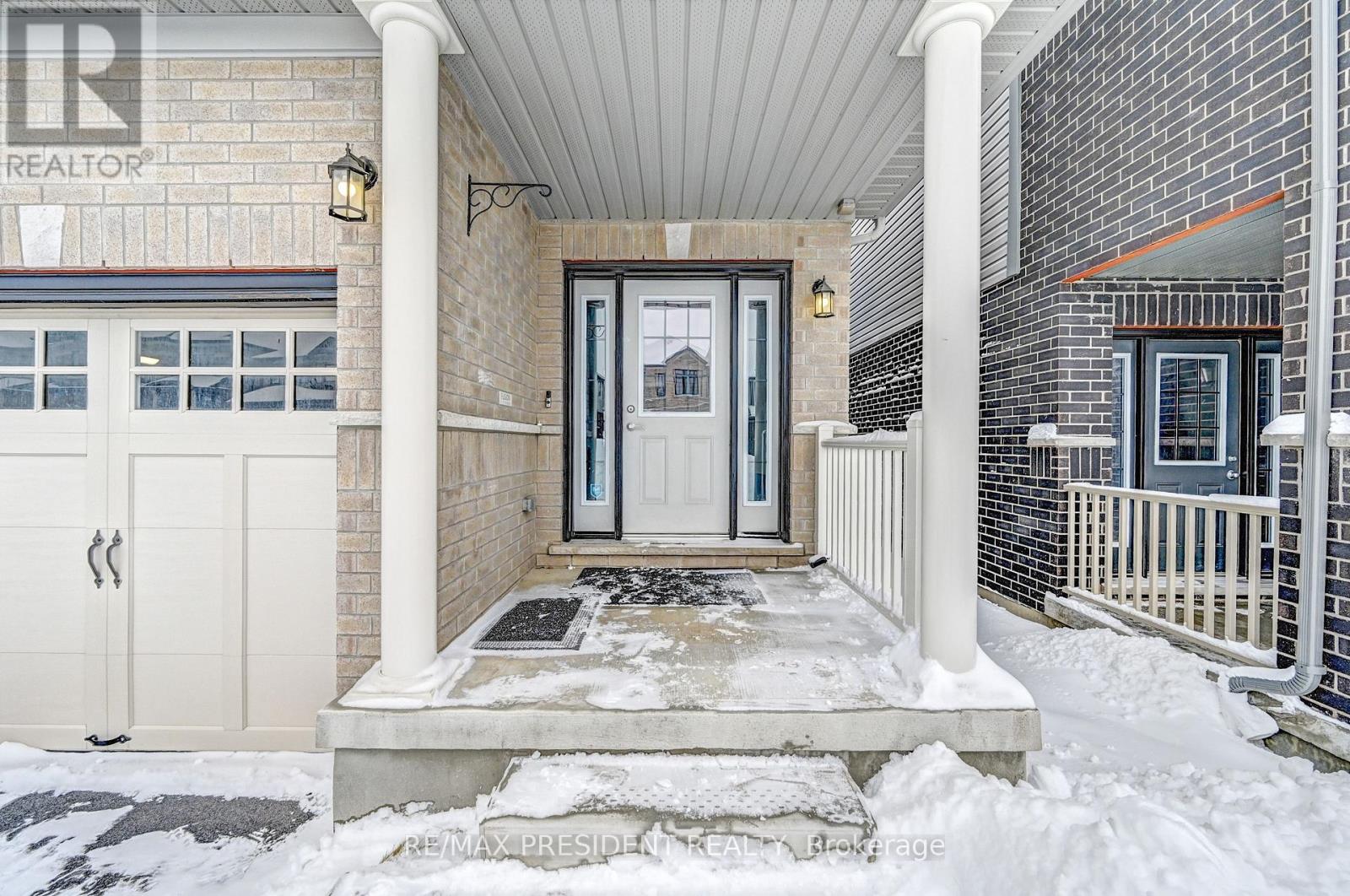 552 Florencedale Crescent, Kitchener, Ontario  N2R 0N3 - Photo 2 - X12826368