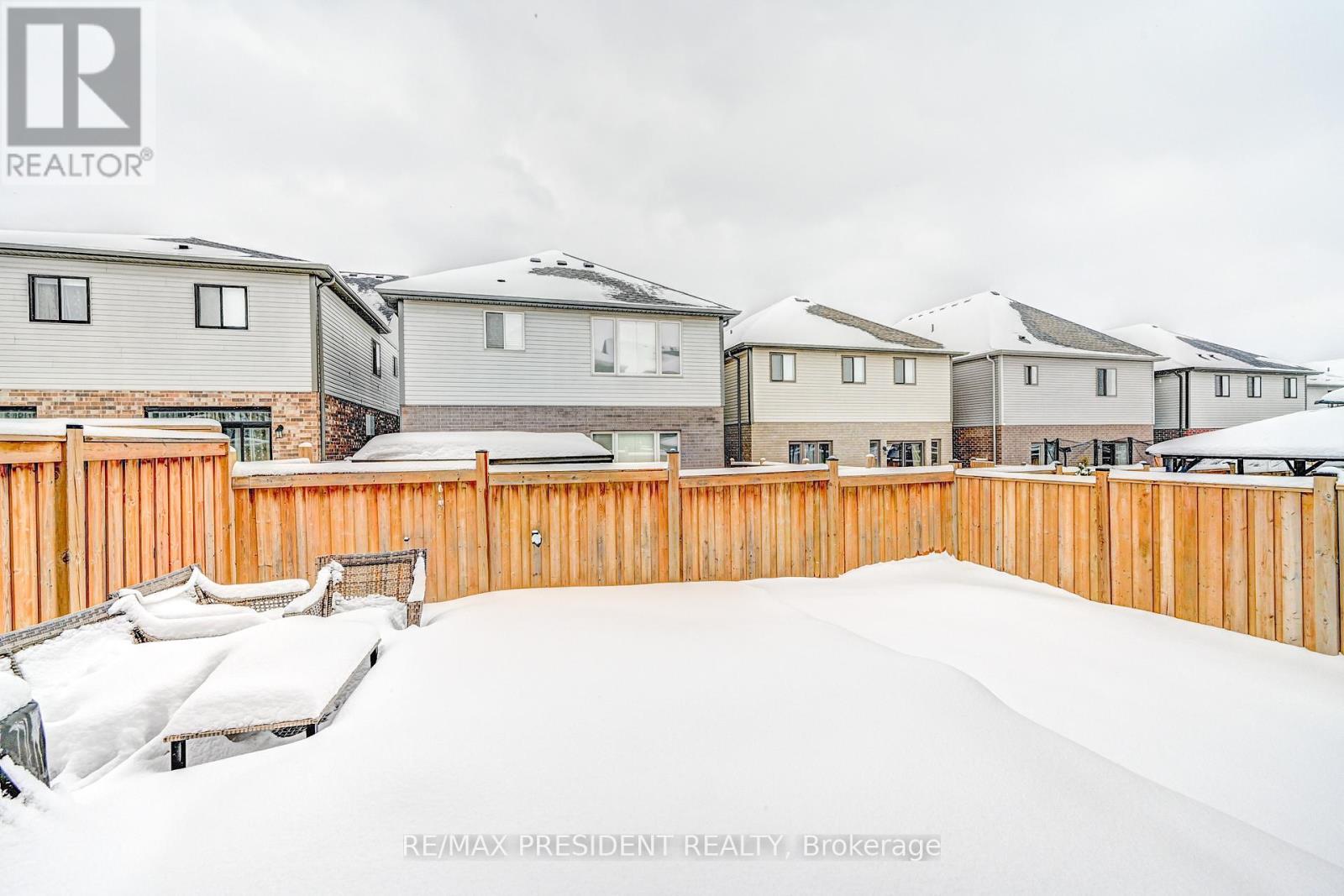 552 Florencedale Crescent, Kitchener, Ontario  N2R 0N3 - Photo 47 - X12826368