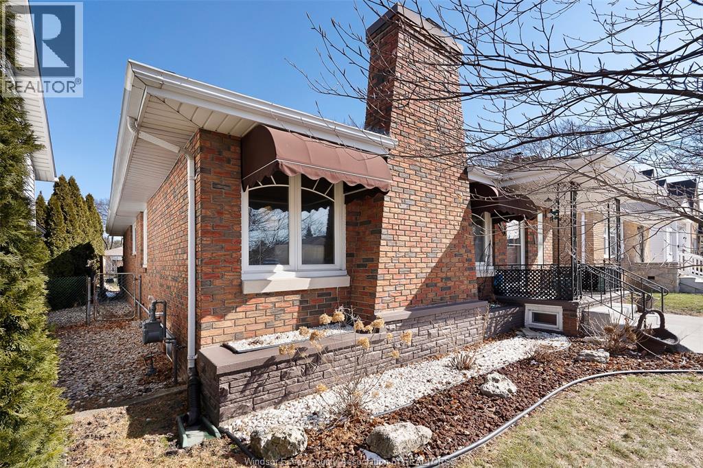 244 Isabelle Place, Windsor, Ontario  N8S 3A6 - Photo 3 - 26004143