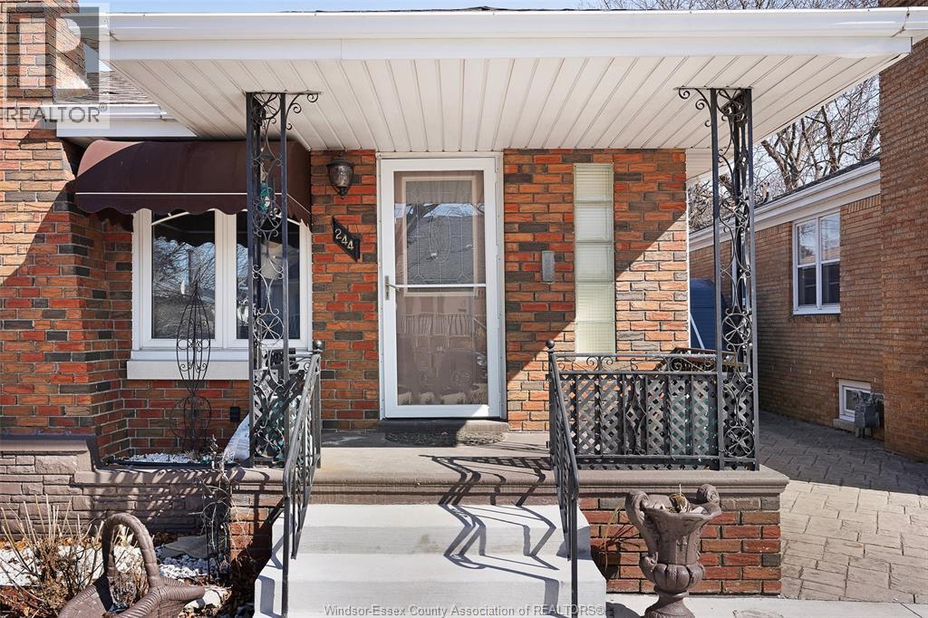 244 Isabelle Place, Windsor, Ontario  N8S 3A6 - Photo 6 - 26004143