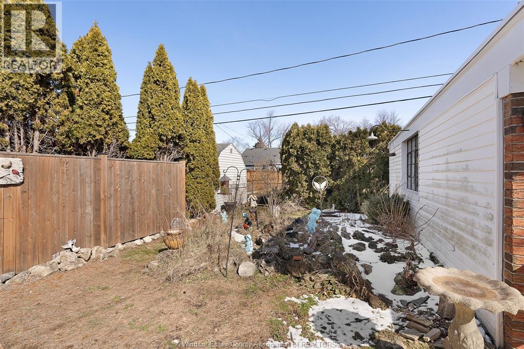 244 Isabelle Place, Windsor, Ontario  N8S 3A6 - Photo 9 - 26004143