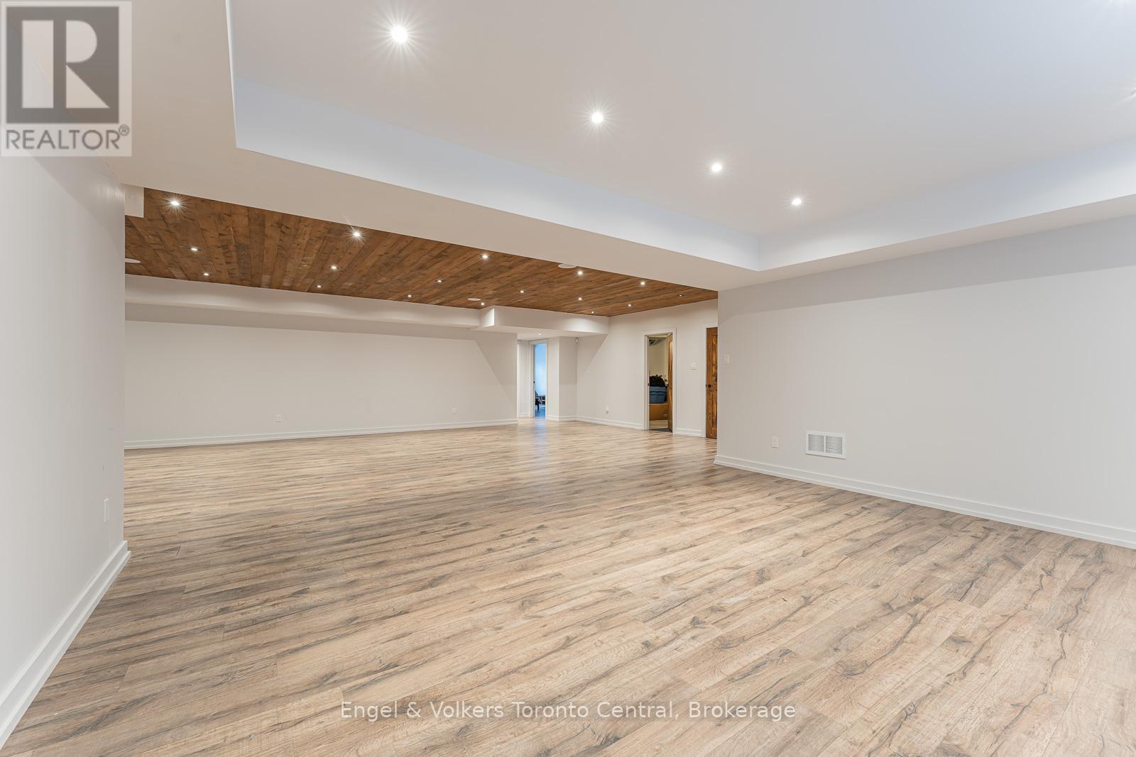 280 Sunset Boulevard, Blue Mountains, Ontario N0H 2P0 - Photo 38 - X12826528