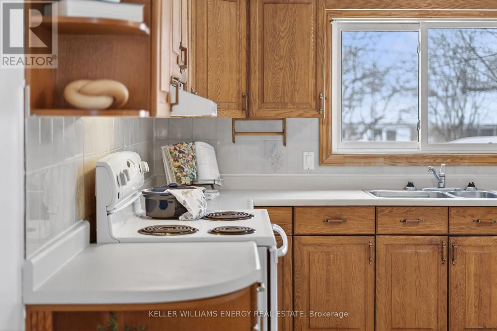 414 Knightsbridge Road, Kingston (City Southwest), Ontario  K7M 5S7 - Photo 21 - X12826430