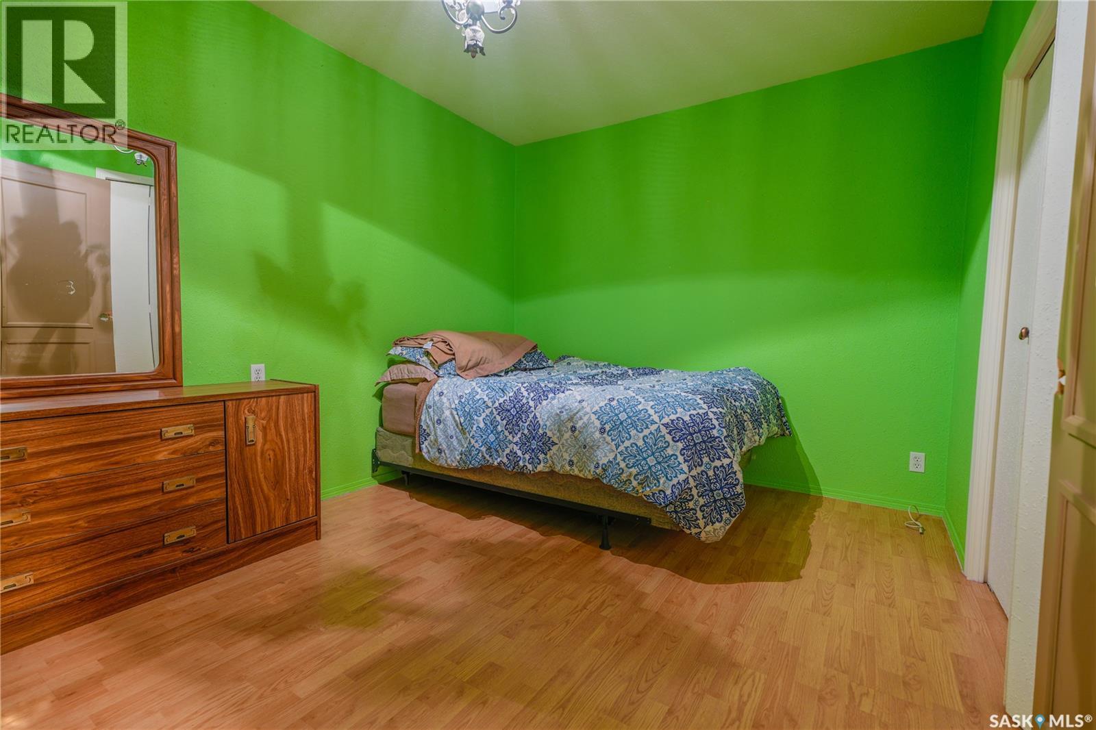 1126 Iroquois Street W, Moose Jaw, Saskatchewan  S6H 5B9 - Photo 11 - SK024808