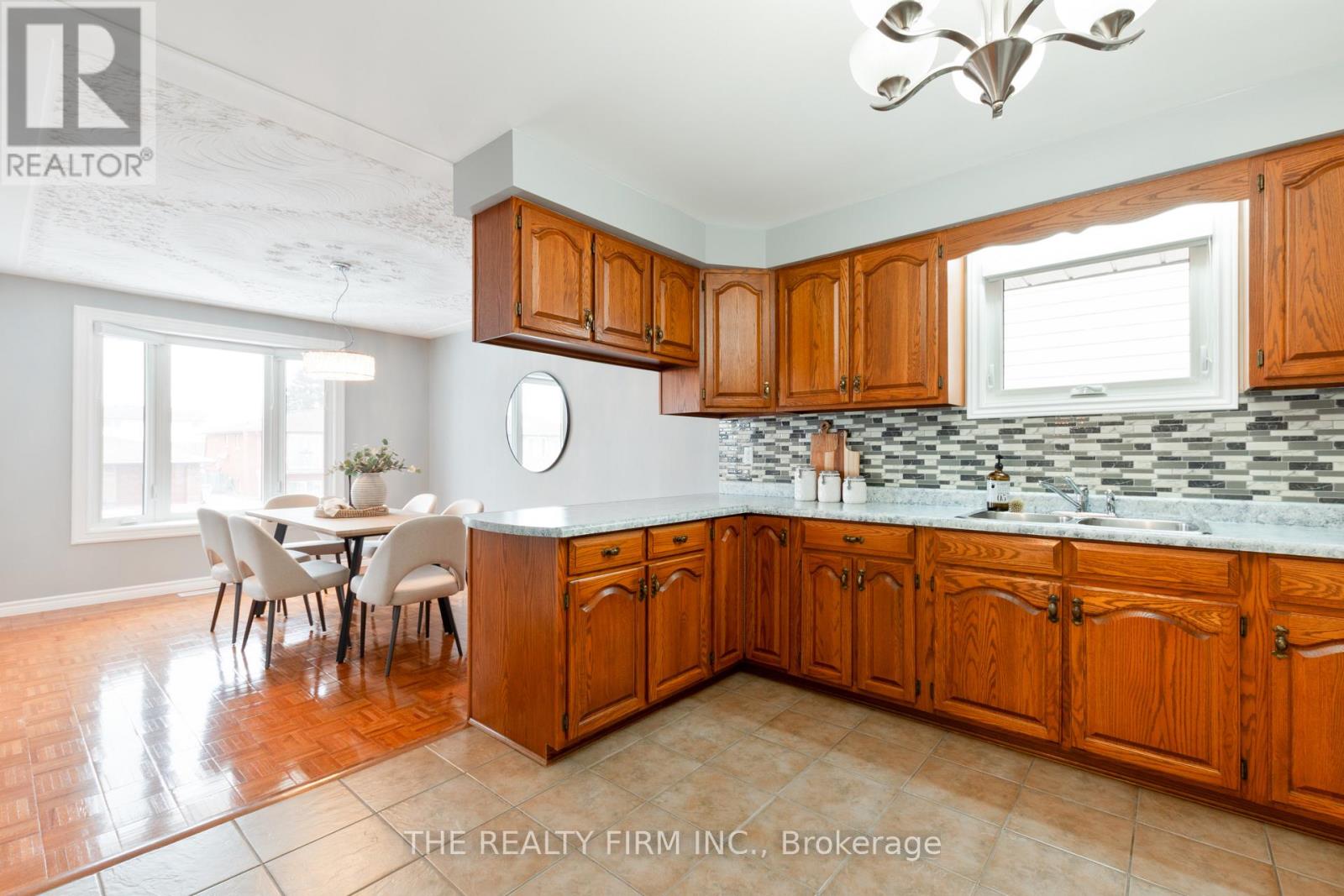 10 Westgate Avenue, Strathroy-Caradoc, Ontario  N7G 3T1 - Photo 12 - X12826394