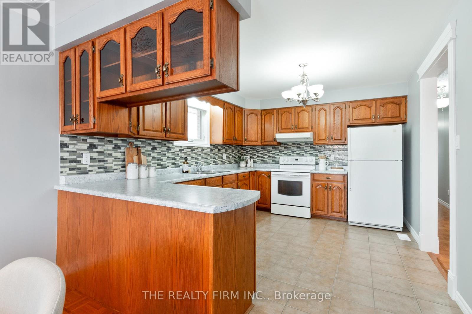 10 Westgate Avenue, Strathroy-Caradoc, Ontario  N7G 3T1 - Photo 15 - X12826394