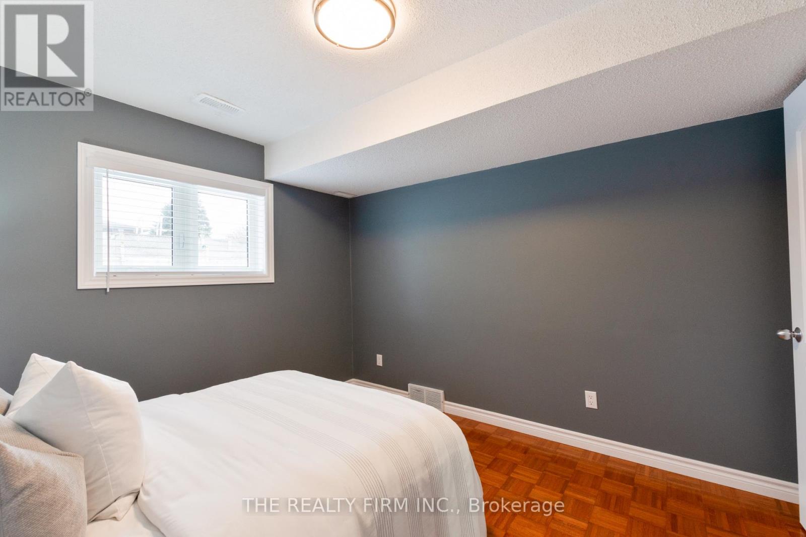 10 Westgate Avenue, Strathroy-Caradoc, Ontario  N7G 3T1 - Photo 35 - X12826394