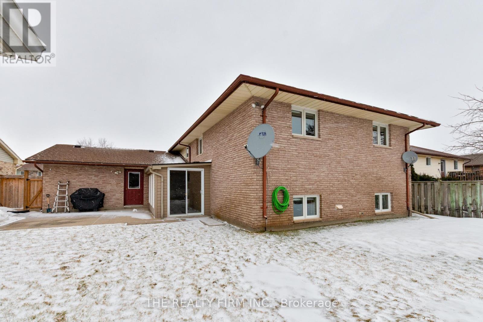10 Westgate Avenue, Strathroy-Caradoc, Ontario  N7G 3T1 - Photo 39 - X12826394