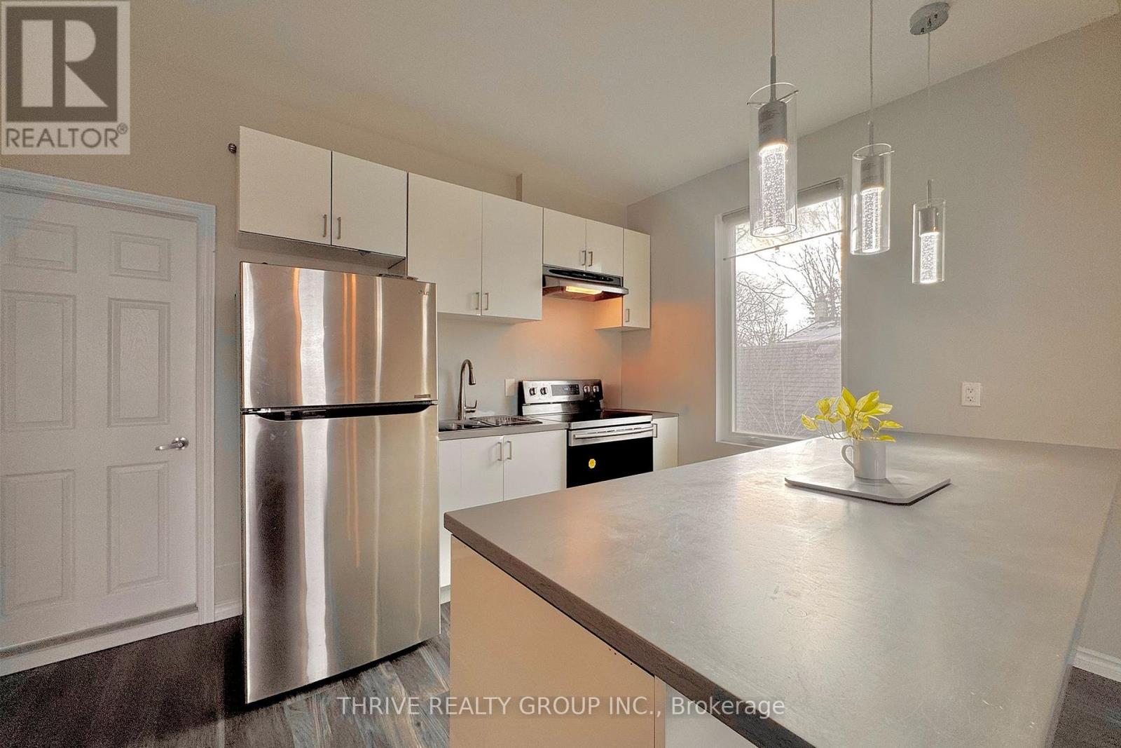 Upper - 119 Mcclary Avenue, London South, Ontario  N5Z 2A6 - Photo 3 - X12826530